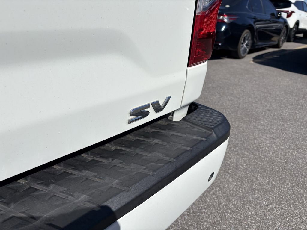 Used 2022 Nissan Titan SV image 14