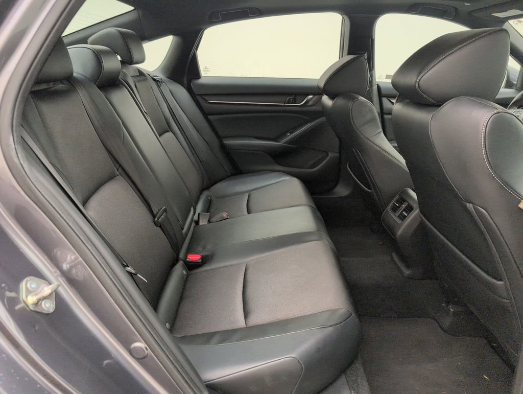 Used 2018 Honda Accord Sport image 16