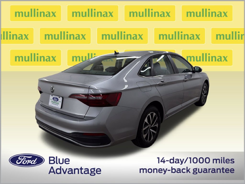 Used 2024 Volkswagen Jetta S FWD image 3