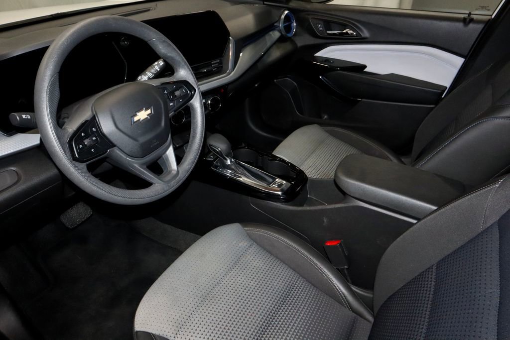 Used 2024 Chevrolet Trax LT image 22