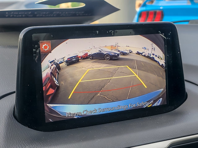 Used 2018 MAZDA MAZDA3 Touring FWD image 13