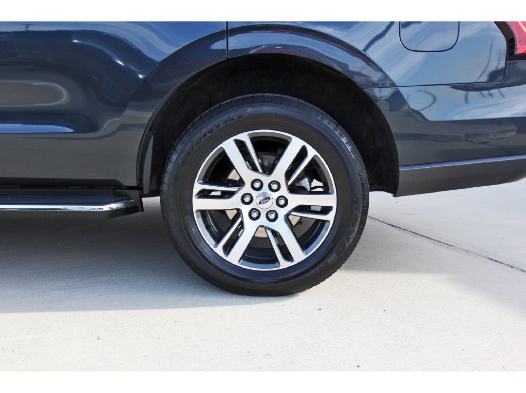 Certified 2023 Ford Expedition XLT RWD image 36