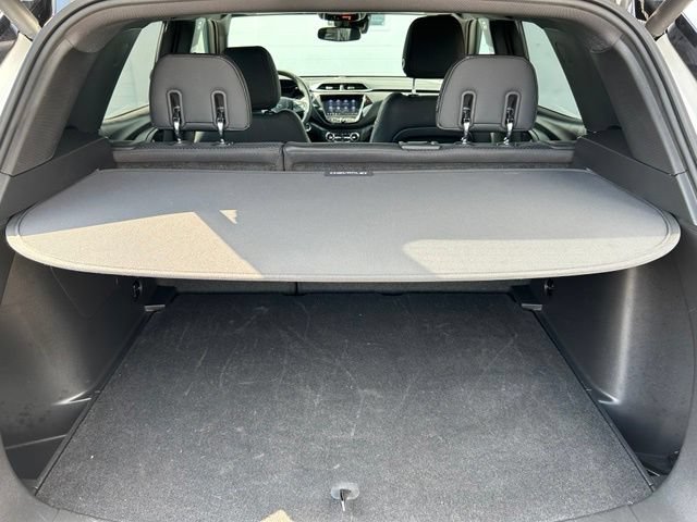 Used 2022 Chevrolet TrailBlazer RS w/ Sun and Liftgate Package AWD/4WD image 11