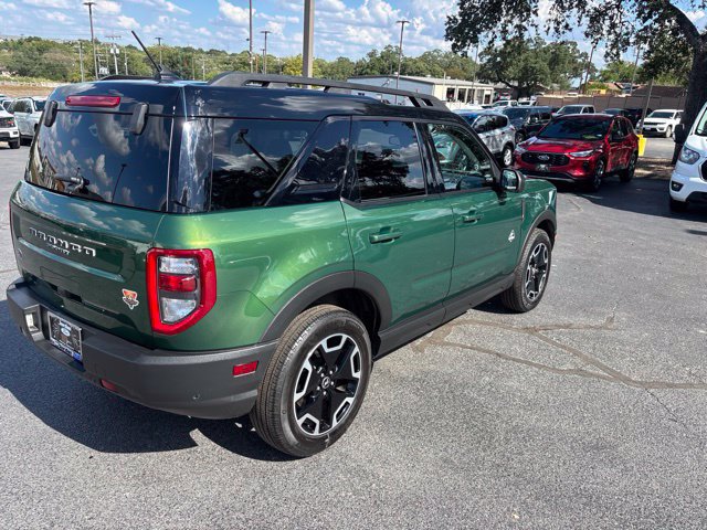 Certified 2023 Ford Bronco Sport Outer Banks w/ Tech Package AWD/4WD image 7