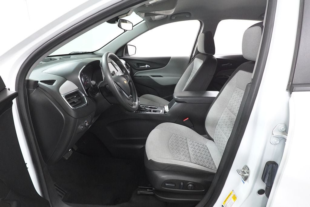 Used 2022 Chevrolet Equinox LS w/ LS Convenience Package AWD/4WD image 23