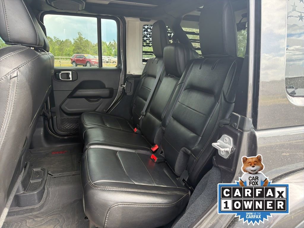 Used 2022 Jeep Wrangler Unlimited Sahara AWD/4WD image 16