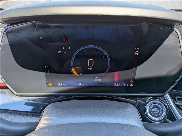 Used 2025 Chevrolet Trax RS FWD image 11