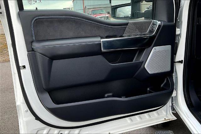 Certified 2025 Ford F350 Platinum w/ FX4 Off-Road Package image 18