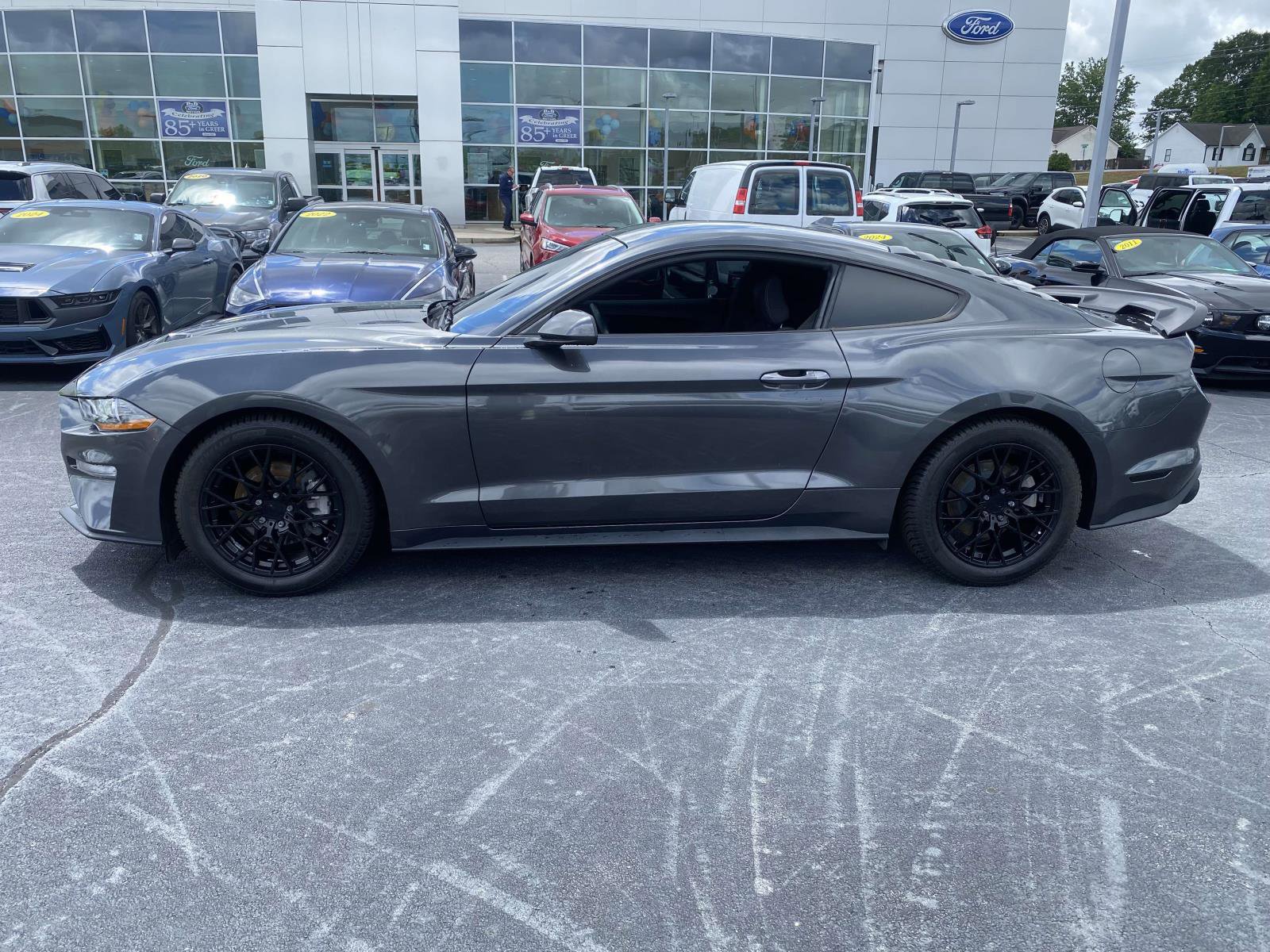 Certified 2020 Ford Mustang Coupe RWD image 4