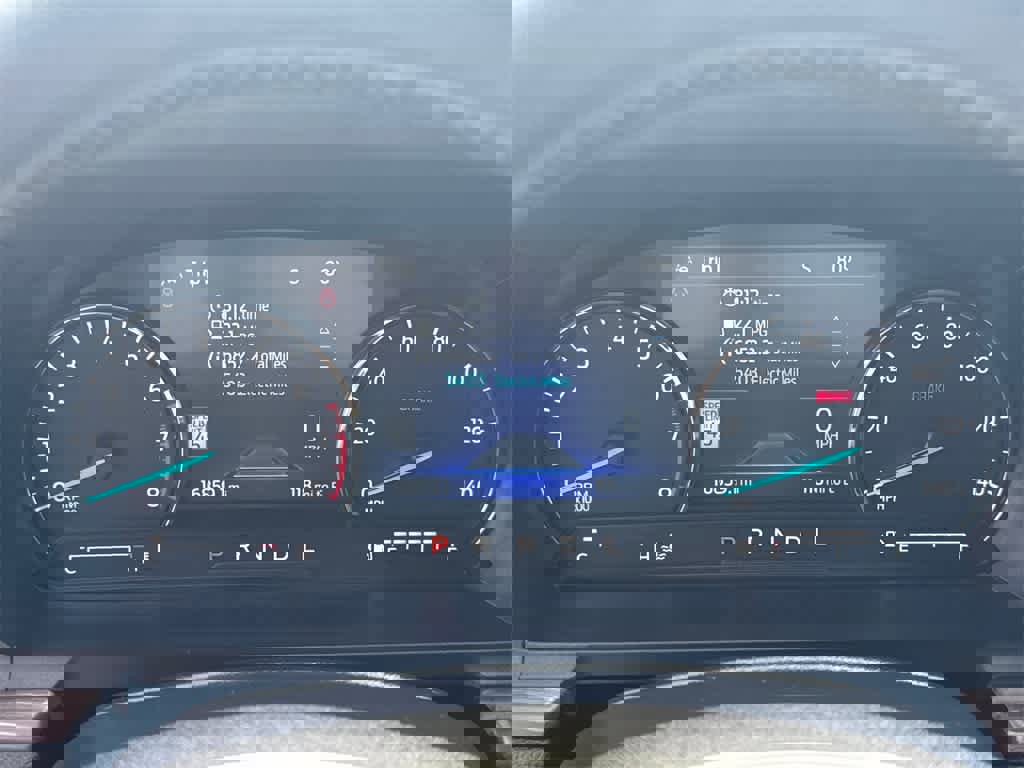 Certified 2022 Ford Explorer Limited w/ Hybrid Equipment Group 310A image 27