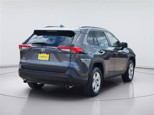Used 2021 Toyota RAV4 XLE FWD image 6