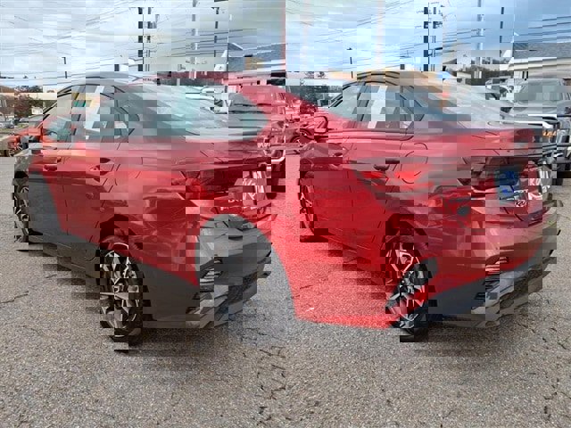 Used 2023 Kia Forte LXS image 3