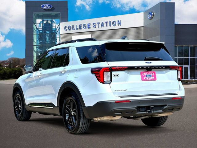 Certified 2025 Ford Explorer Active RWD image 5