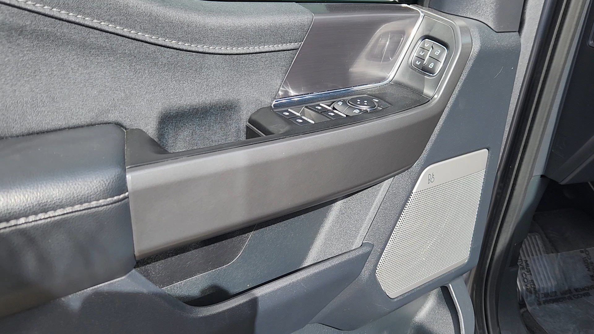 Certified 2024 Ford F150 Lariat image 29