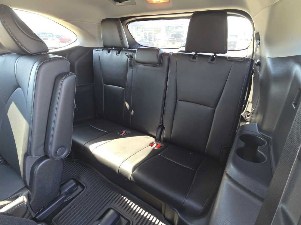 Used 2023 Toyota Highlander Limited AWD/4WD image 17