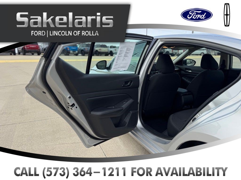 Used 2024 Nissan Altima 2.5 SV FWD image 31