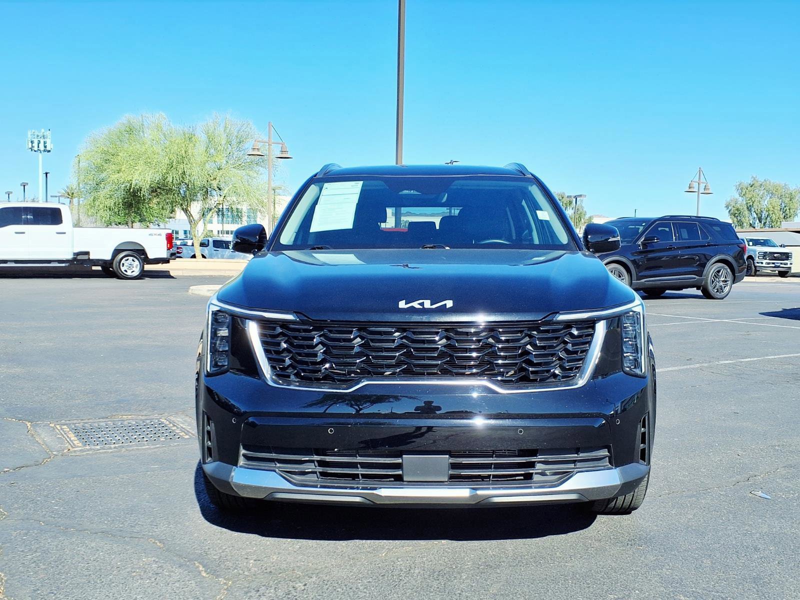 Used 2024 Kia Sorento S image 8