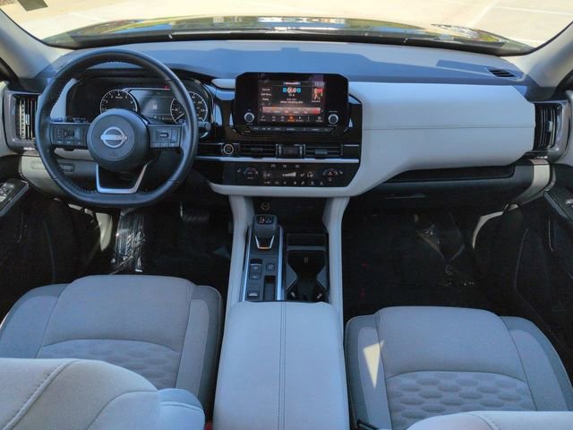 Used 2022 Nissan Pathfinder SV image 14