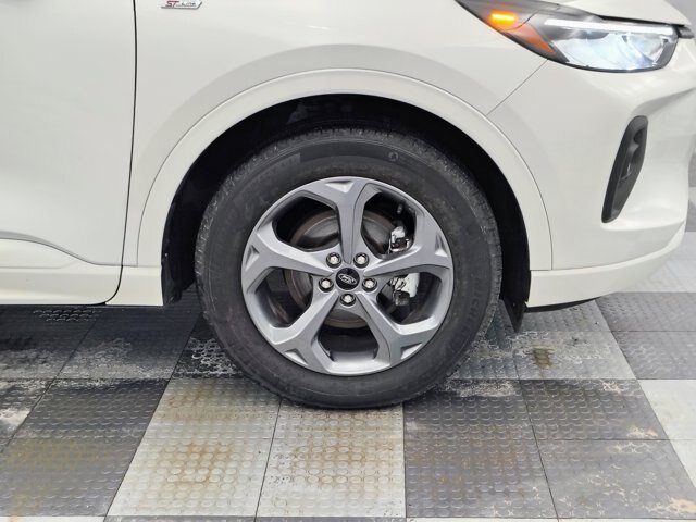 Certified 2024 Ford Escape ST-Line Select w/ Tech Pack #2 AWD/4WD image 14