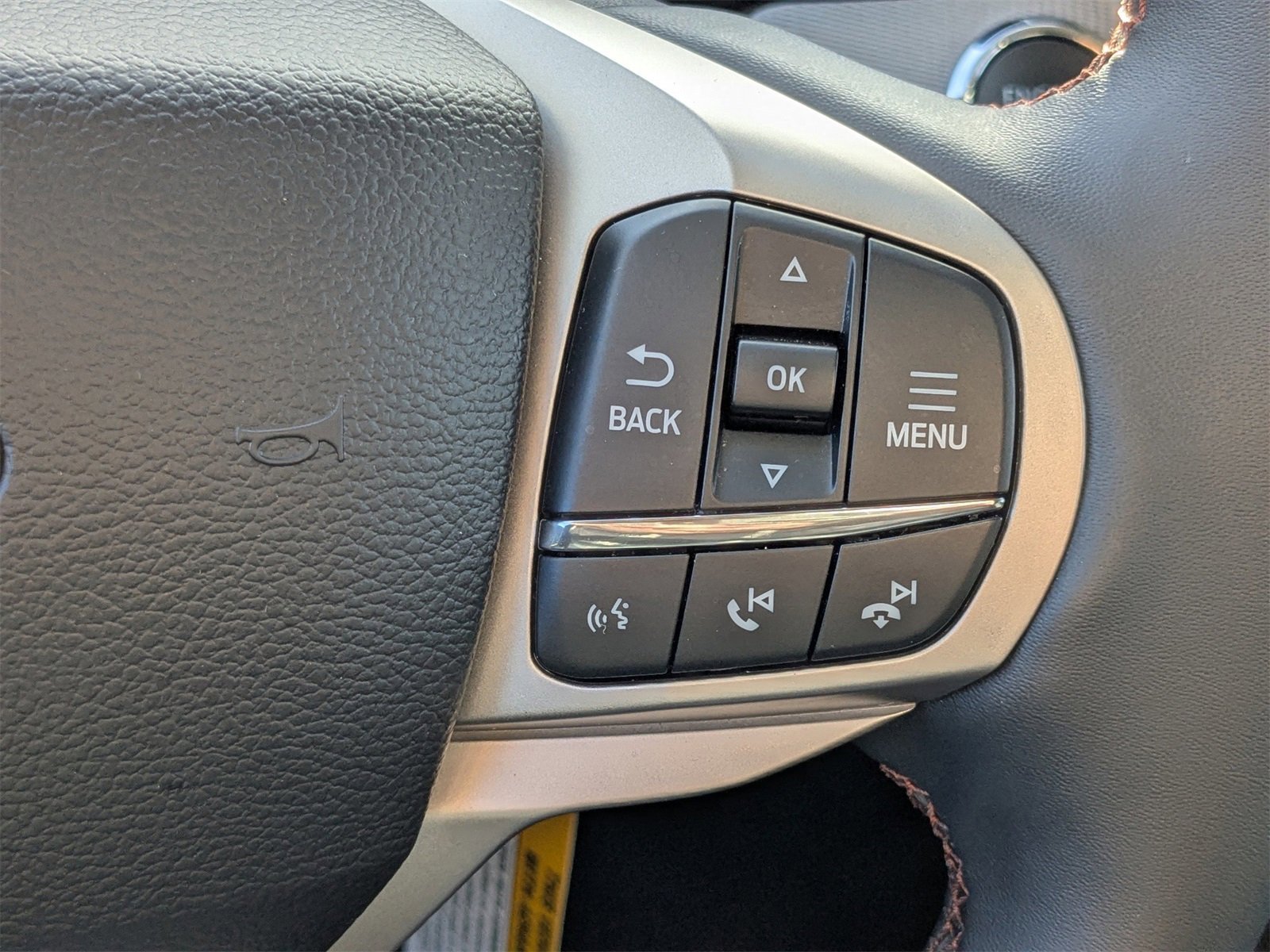 Certified 2025 Ford Explorer Active image 30