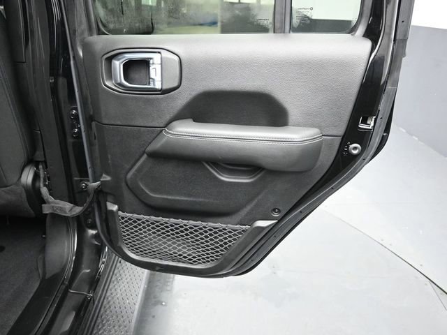 Used 2021 Jeep Gladiator Overland w/ Cold Weather Group image 43