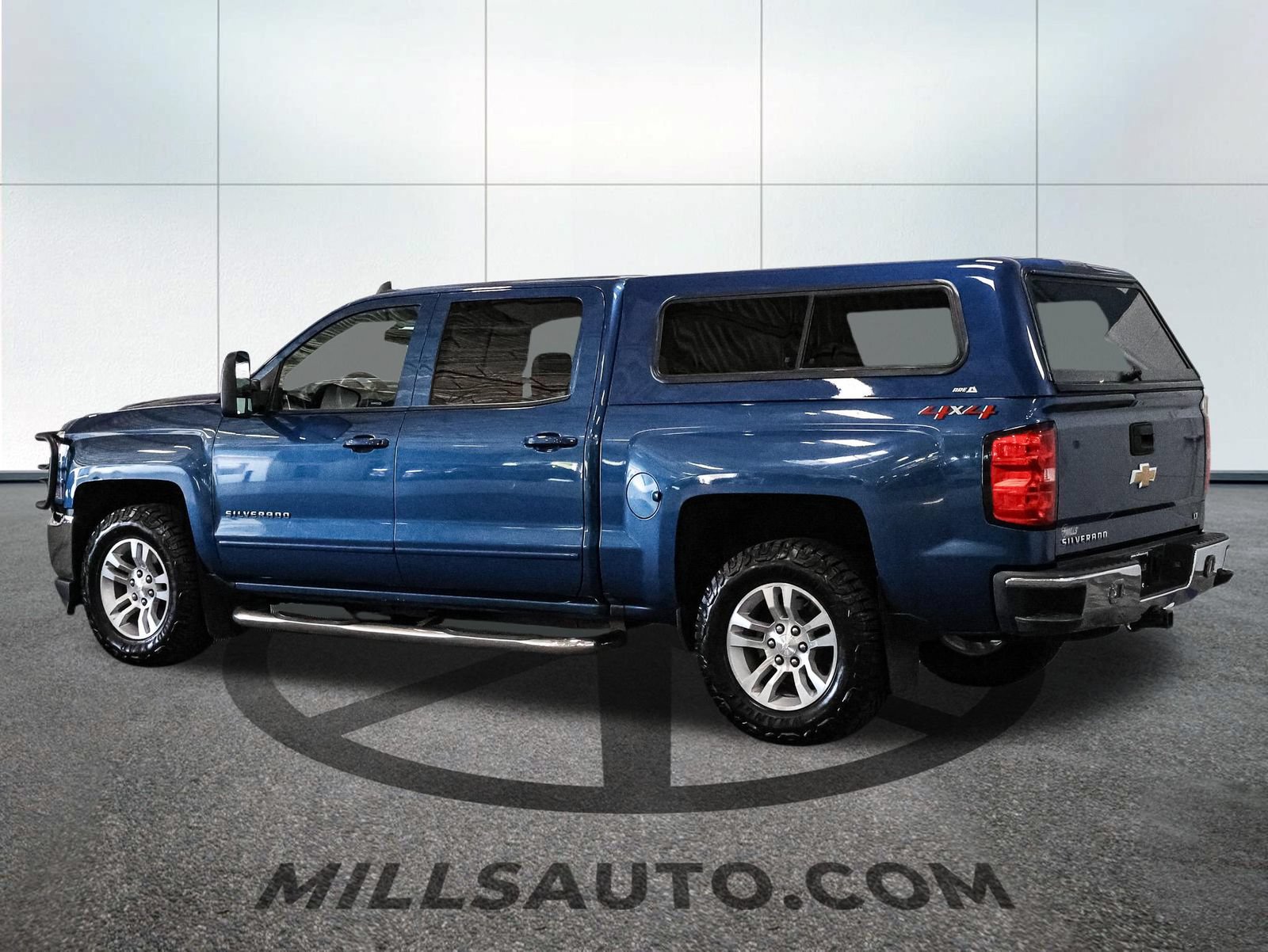 Used 2018 Chevrolet Silverado 1500 LT w/ All Star Edition AWD/4WD image 4