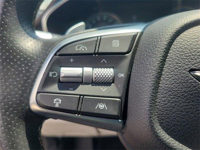 Used 2024 Genesis G70 2.5T image 22