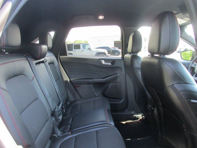Certified 2023 Ford Escape ST-Line w/ Tech Pack #1 AWD/4WD image 38