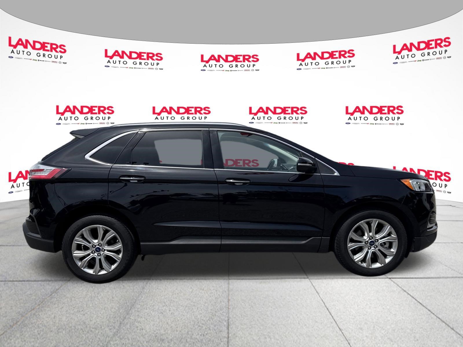 Certified 2020 Ford Edge Titanium w/ Cold Weather Package AWD/4WD image 2