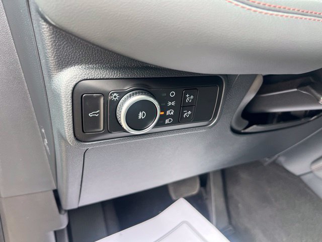 Certified 2025 Ford Explorer Active w/ Active Comfort Package AWD/4WD image 8