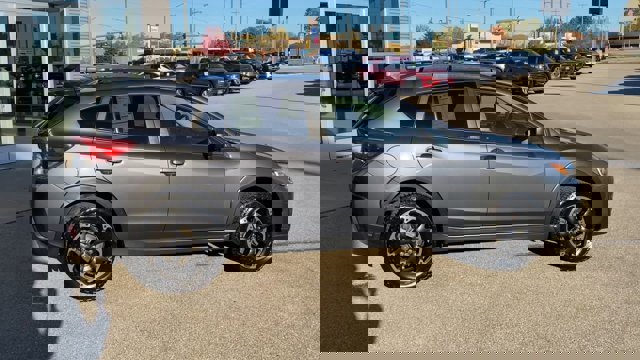 Used 2022 Subaru Crosstrek 2.0i Premium w/ Popular Package #2 image 2