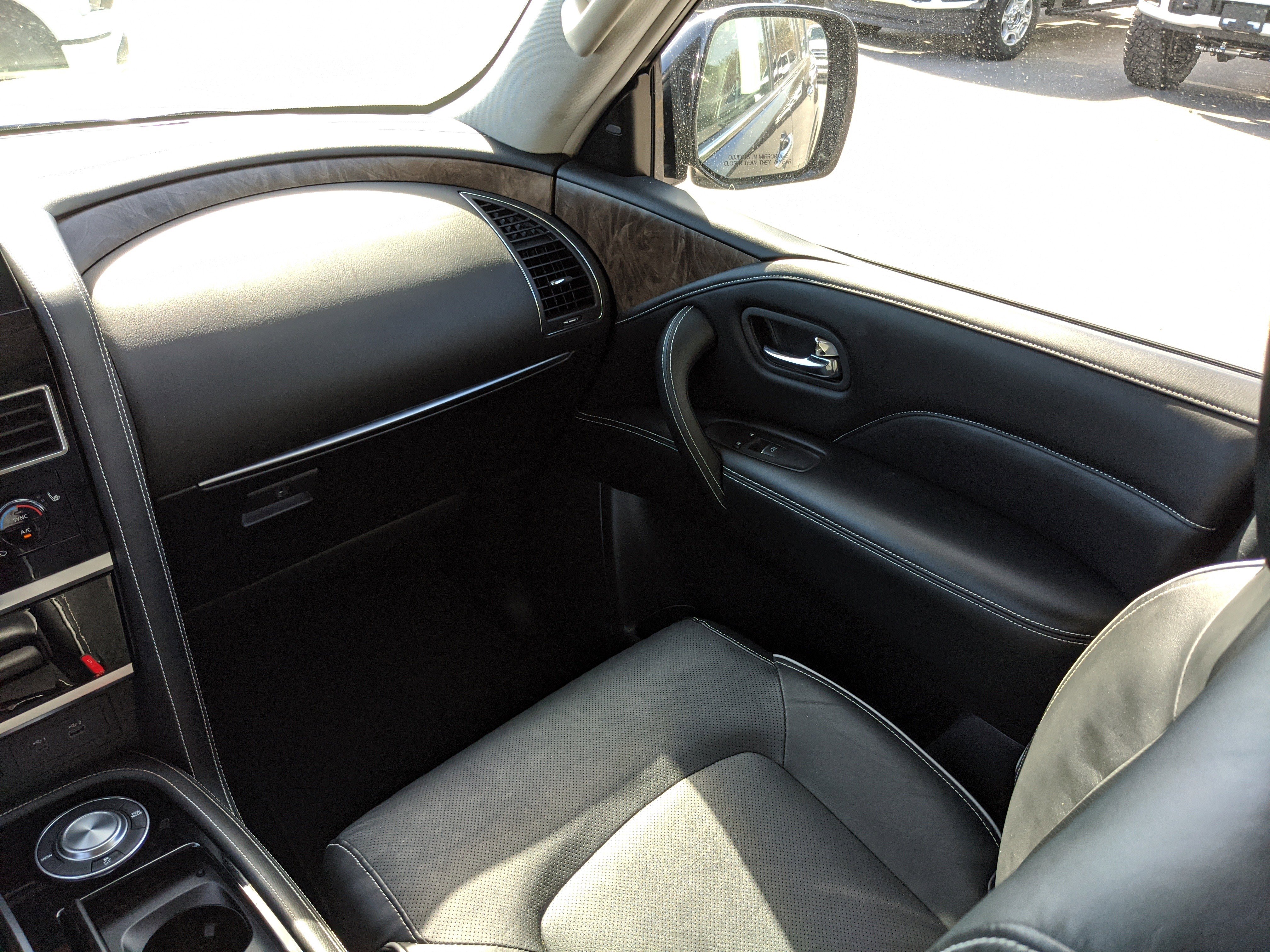 Used 2022 INFINITI QX80 Premium Select w/ Cargo Package image 17