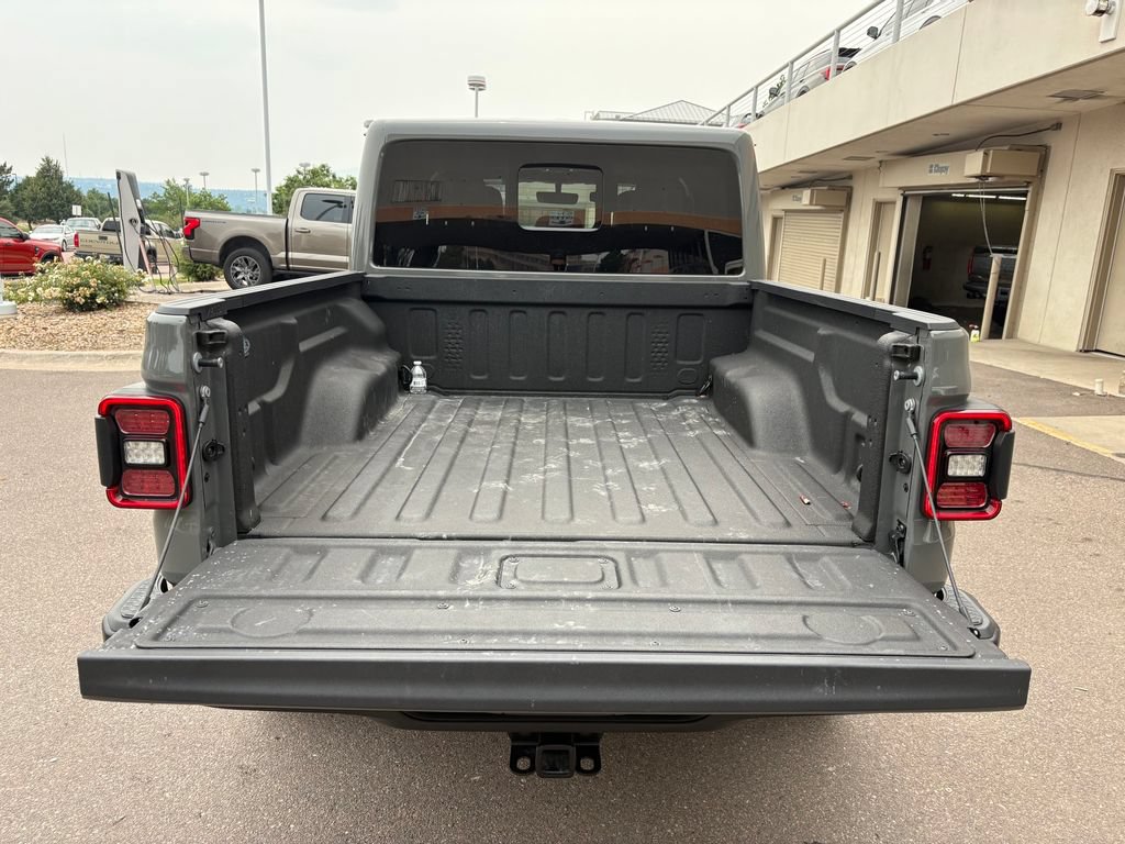Used 2022 Jeep Gladiator Overland w/ Popular Equipment Package AWD/4WD image 28