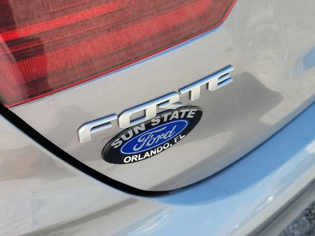 Used 2023 Kia Forte GT-Line w/ GT-Line Premium Package FWD image 7