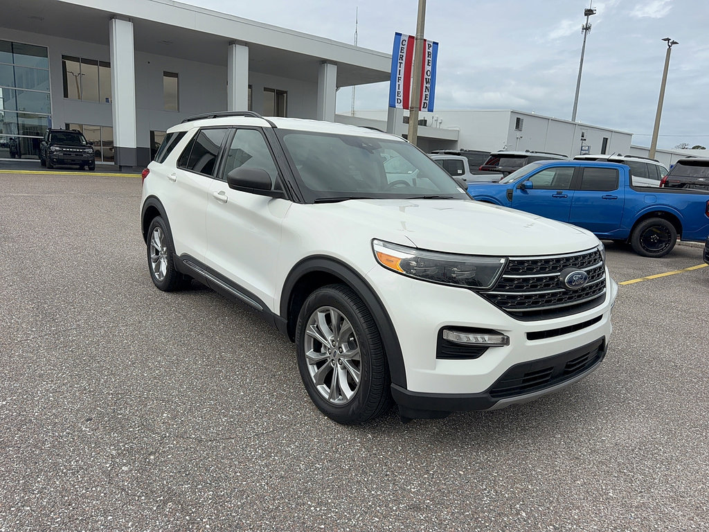 Certified 2023 Ford Explorer XLT w/ Equipment Group 202A RWD image 4