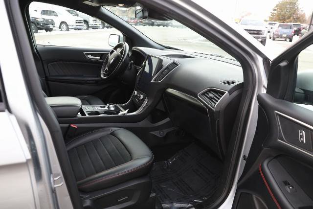 Certified 2022 Ford Edge ST-Line w/ Class II Trailer Tow Package image 29
