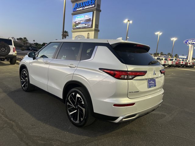 Used 2022 Mitsubishi Outlander SE FWD image 6