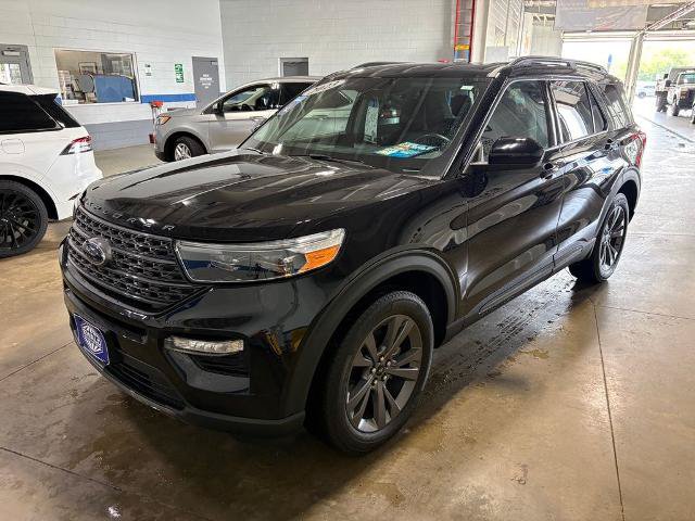 Certified 2023 Ford Explorer XLT w/ Equipment Group 202A AWD/4WD image 6