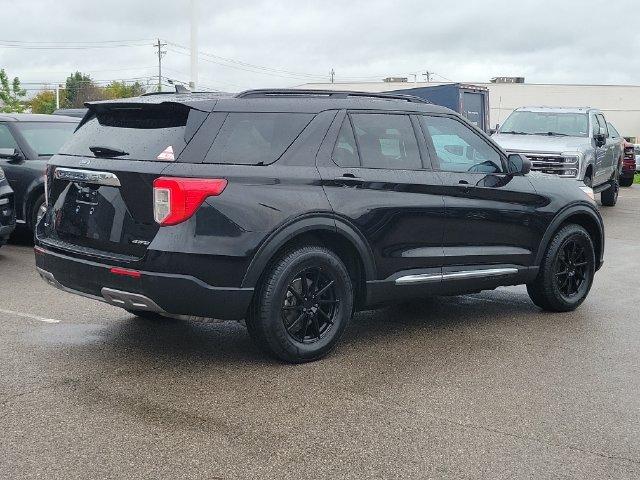 Certified 2022 Ford Explorer XLT w/ Equipment Group 202A AWD/4WD image 5