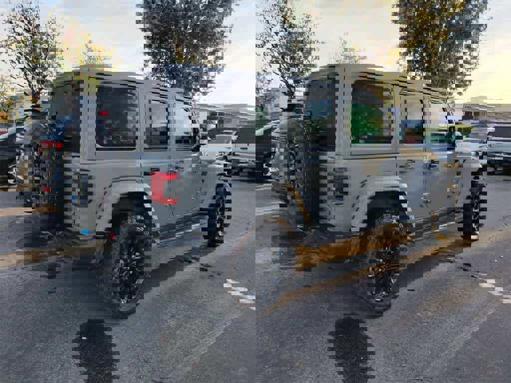 Used 2023 Jeep Wrangler Sahara w/ Cold Weather Group image 7