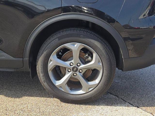 Certified 2025 Ford Escape ST-Line Select AWD/4WD image 15