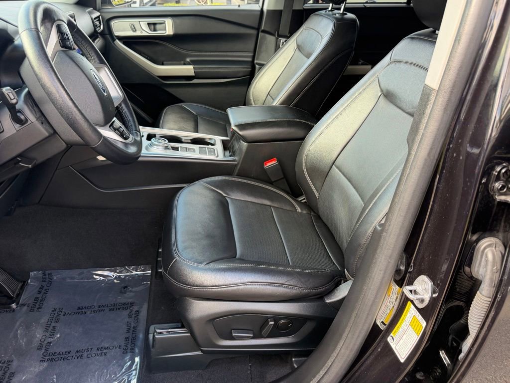 Certified 2023 Ford Explorer Limited RWD image 23