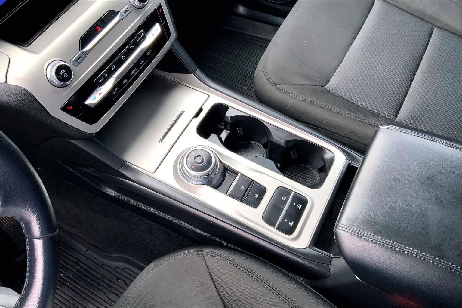 Certified 2022 Ford Explorer XLT RWD image 15