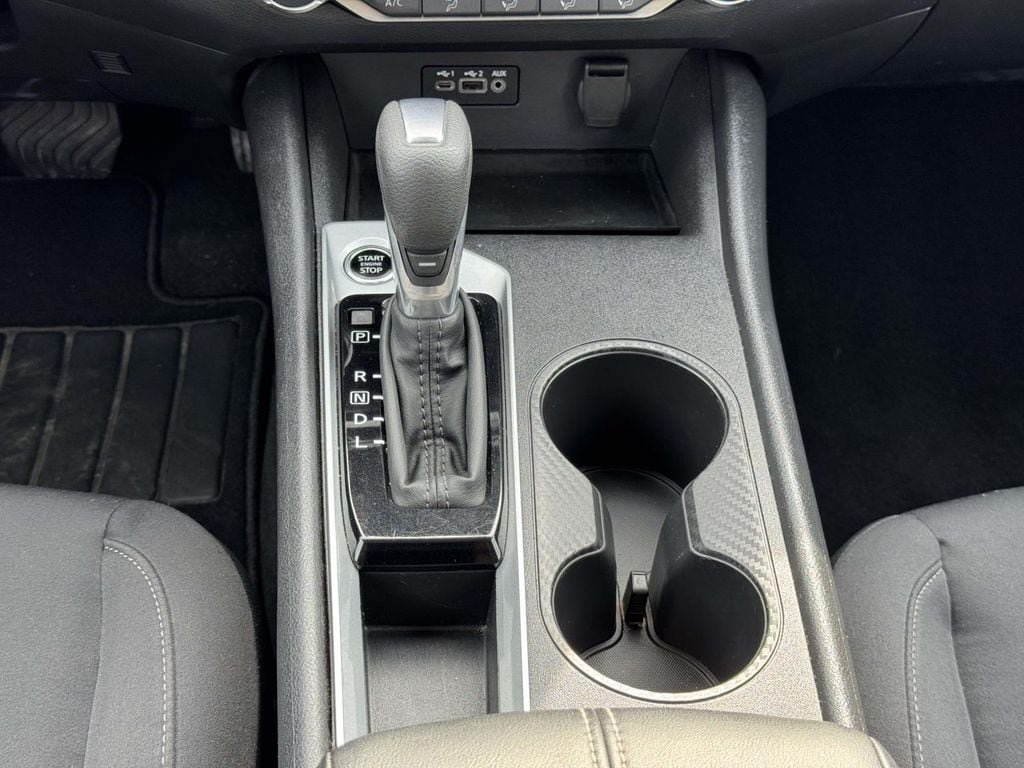 Used 2025 Nissan Altima 2.5 SV FWD image 8