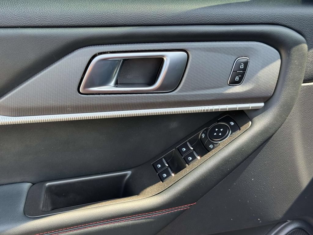 Certified 2025 Ford Explorer ST-Line RWD image 20