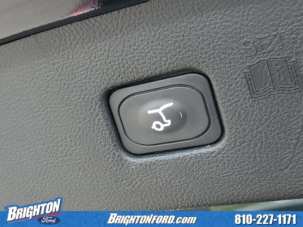 Certified 2024 Ford Edge SEL w/ Convenience Package image 9