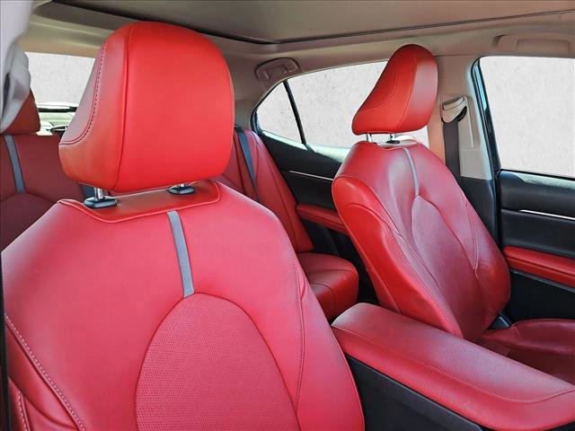 Used 2021 Toyota Camry XSE image 12