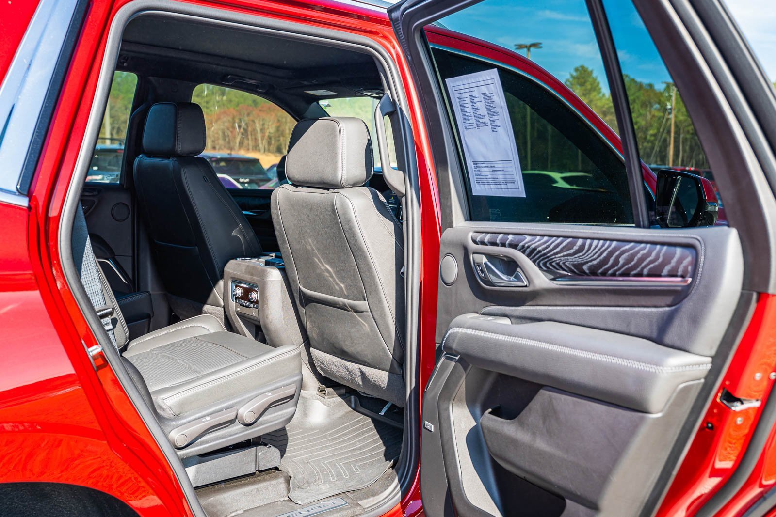 Used 2023 GMC Yukon Denali image 14