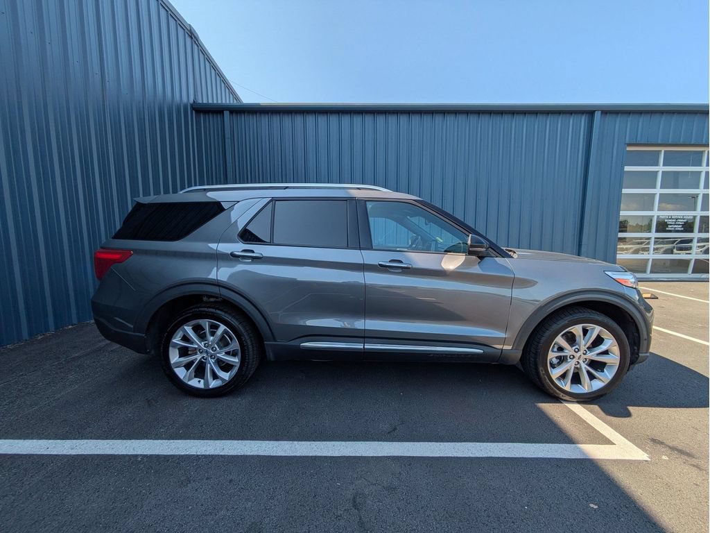 Certified 2023 Ford Explorer Platinum w/ Technology Package AWD/4WD image 4