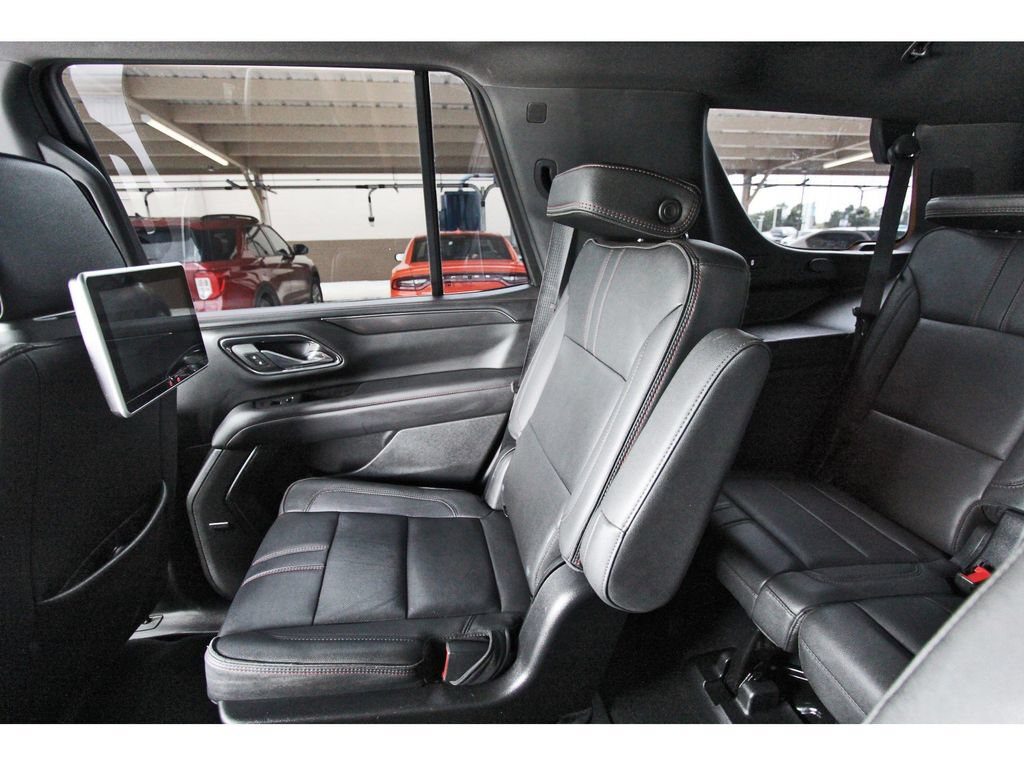 Used 2022 Chevrolet Tahoe RST w/ Luxury Package AWD/4WD image 14
